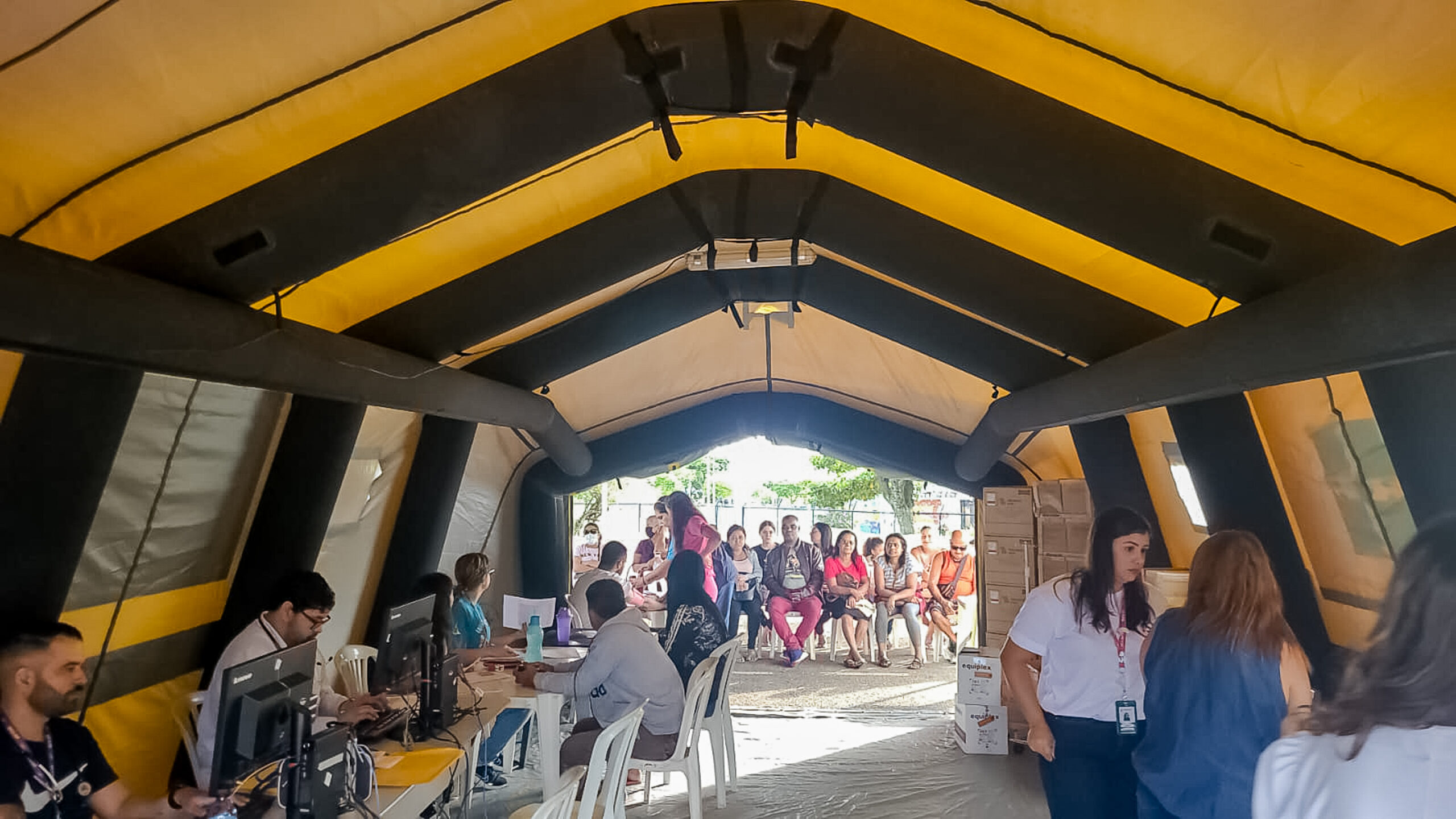 Você está visualizando atualmente Com nova tenda de acolhimento, 7,5 mil pacientes já foram atendidos nas RAs