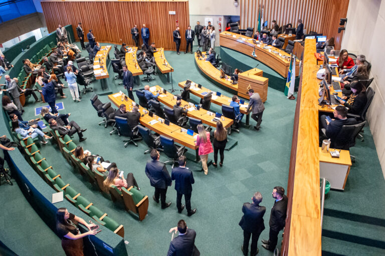 Leia mais sobre o artigo Deputados divergem sobre possibilidade de votação do PPCUB nesta semana